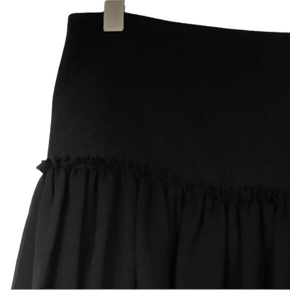 Banana Republic shirred drop waist skirt, size 4, black, lined, side zipper - Picture 3 of 8